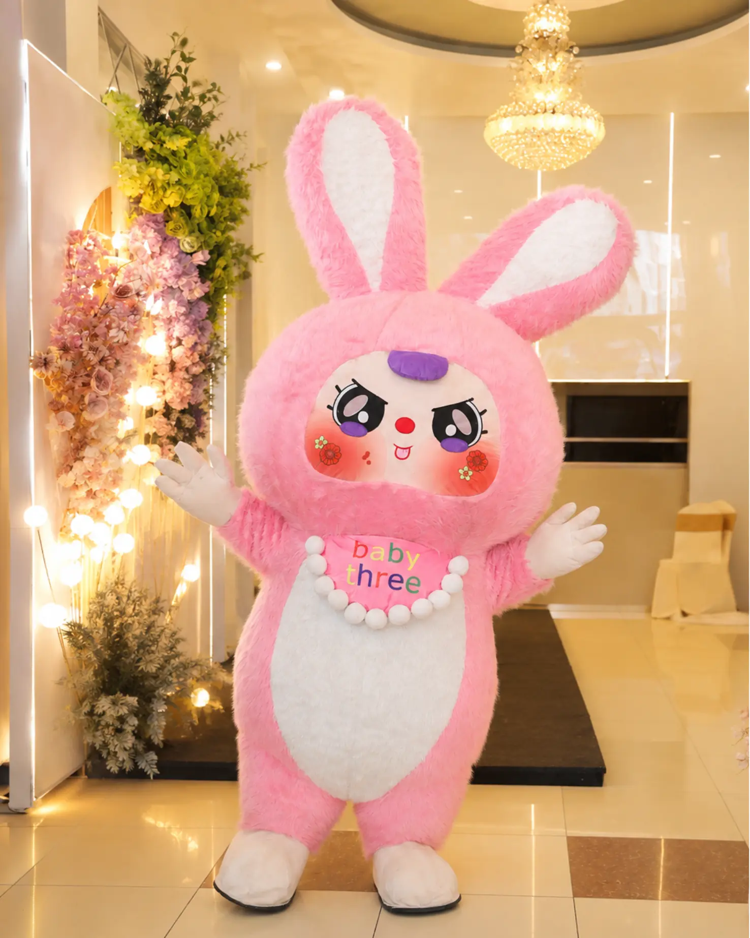 Mascot Baby Three Hồng Tai Dỉnh 1 Mascot Baby Three Hồng Tai Dỉnh